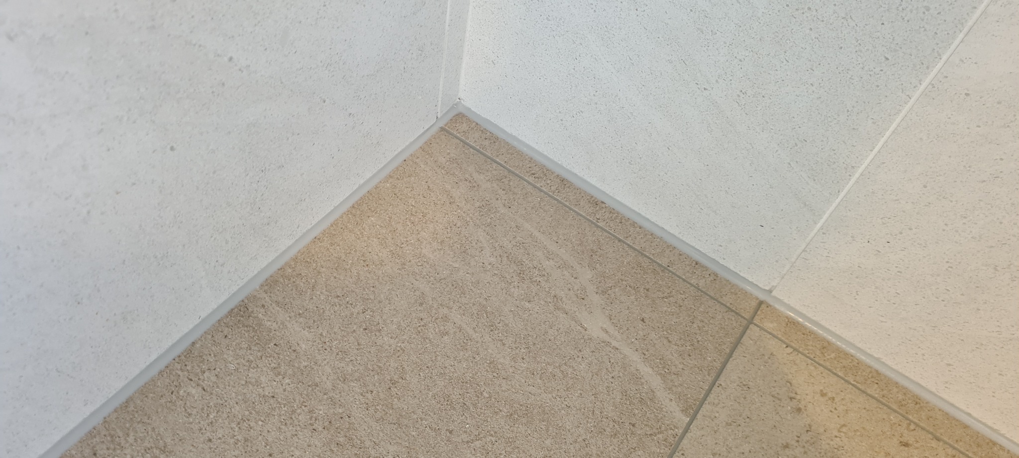 Shower after wall detail