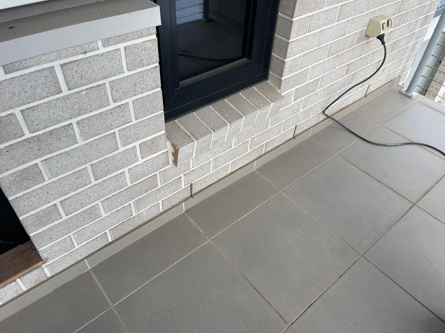 Balcony before detail